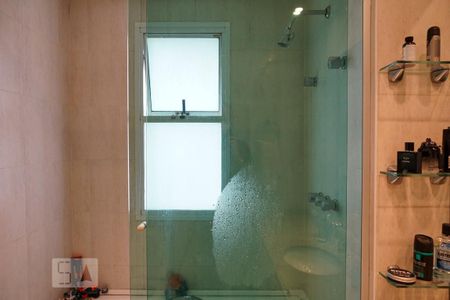 Apartamento à venda com 175m², 3 quartos e 2 vagas Apartamento à venda com 175m², 3 quartos e 2 vagasBanheiro da Suíte