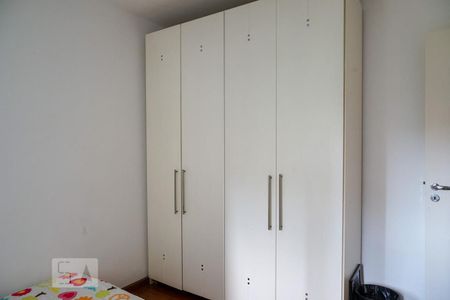 Apartamento à venda com 175m², 3 quartos e 2 vagas Apartamento à venda com 175m², 3 quartos e 2 vagasQuarto 3