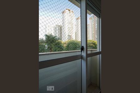 Apartamento à venda com 175m², 3 quartos e 2 vagas Apartamento à venda com 175m², 3 quartos e 2 vagasSuíte