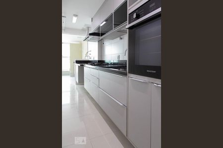 Apartamento à venda com 74m², 2 quartos e 2 vagasCozinha 