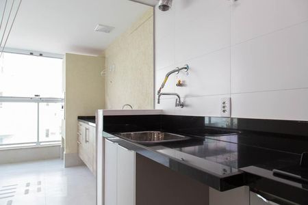 Apartamento à venda com 74m², 2 quartos e 2 vagasCozinha e área de serviço