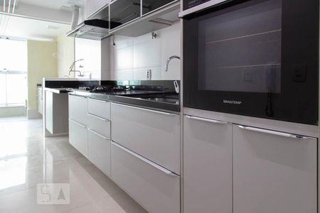 Apartamento à venda com 74m², 2 quartos e 2 vagasCozinha 