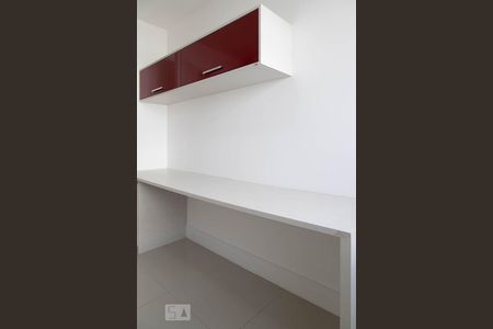 Apartamento à venda com 74m², 2 quartos e 2 vagasQuarto 