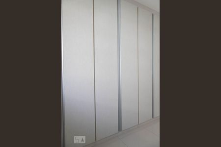 Apartamento à venda com 74m², 2 quartos e 2 vagasQuarto 