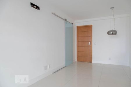 Sala de apartamento à venda com 2 quartos, 74m² em Recreio dos Bandeirantes, Rio de Janeiro