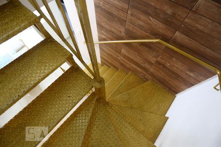 Apartamento à venda com 124m², 3 quartos e 3 vagasEscadas