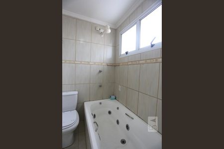 Apartamento à venda com 124m², 3 quartos e 3 vagasBanheiro da Suíte 2