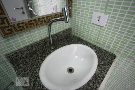 Apartamento à venda com 124m², 3 quartos e 3 vagasBanheiro da Suíte 1 - torneira