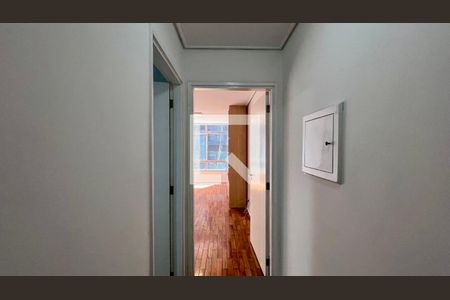 Entrada de apartamento à venda com 3 quartos, 94m² em Pinheiros, São Paulo