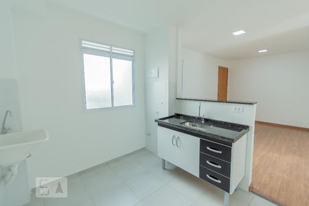 Apartamento à venda com 42m², 2 quartos e 1 vaga Apartamento à venda com 42m², 2 quartos e 1 vagaCozinha e Área de Serviço