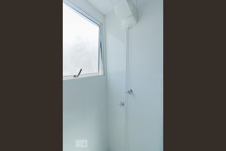 Apartamento à venda com 42m², 2 quartos e 1 vaga Apartamento à venda com 42m², 2 quartos e 1 vagaDetalhe do banheiro