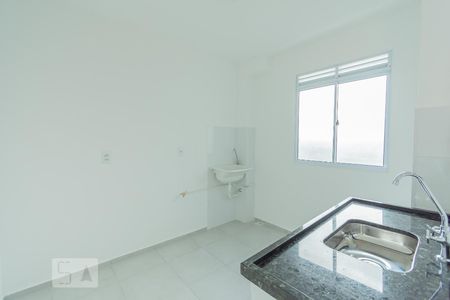 Apartamento à venda com 42m², 2 quartos e 1 vaga Apartamento à venda com 42m², 2 quartos e 1 vagaCozinha e Área de Serviço