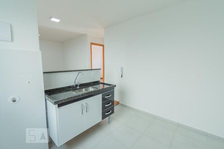 Apartamento à venda com 42m², 2 quartos e 1 vaga Apartamento à venda com 42m², 2 quartos e 1 vagaCozinha e Área de Serviço