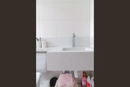 Apartamento à venda com 46m², 2 quartos e 1 vaga Apartamento à venda com 46m², 2 quartos e 1 vagaBanheiro