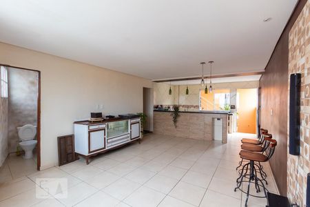 Sala de casa para alugar com 3 quartos, 100m² em Vila Buenos Aires, São Paulo