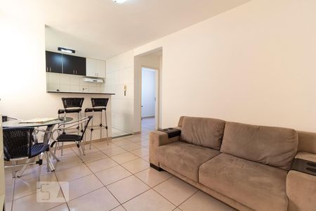 Sala de apartamento para alugar com 2 quartos, 47m² em Jardim Finotti, Uberlândia