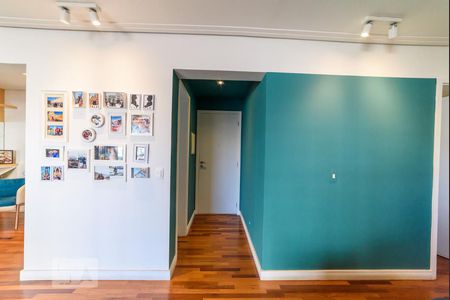 Apartamento para alugar com 135m², 4 quartos e 2 vagas Apartamento para alugar com 135m², 4 quartos e 2 vagasHall de Entrada