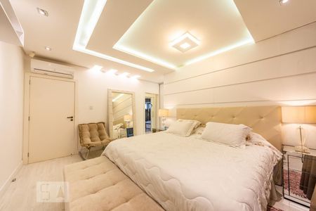 Casa à venda com 332m², 3 quartos e 4 vagasSuíte 1