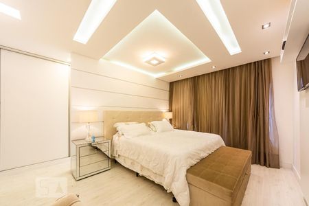 Casa à venda com 332m², 3 quartos e 4 vagasSuíte 1