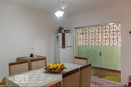 Casa à venda com 225m², 3 quartos e 2 vagas Casa à venda com 225m², 3 quartos e 2 vagasCozinha