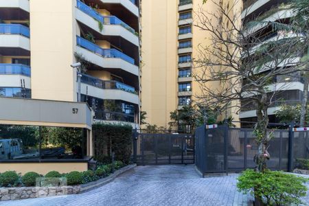 Apartamento à venda com 211m², 4 quartos e 3 vagasFachada