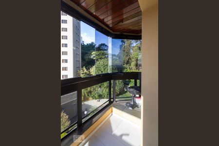 Apartamento à venda com 211m², 4 quartos e 3 vagasSacada Suíte 1