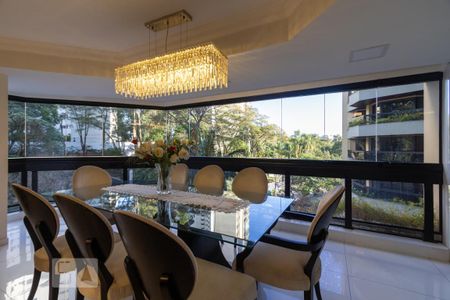 Apartamento à venda com 211m², 4 quartos e 3 vagasSala de Jantar