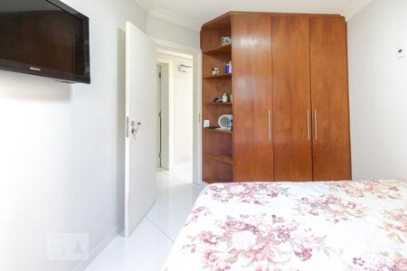 Apartamento à venda com 211m², 4 quartos e 3 vagasQuarto 2