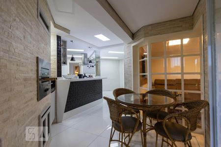 Apartamento à venda com 211m², 4 quartos e 3 vagasEspaço Gourmet