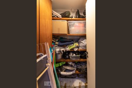 Apartamento à venda com 211m², 4 quartos e 3 vagasDespensa