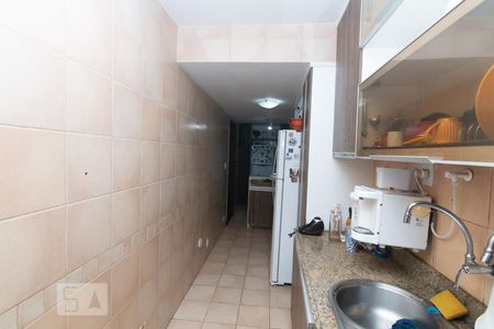 Casa à venda com 258m², 4 quartos e 2 vagas Casa à venda com 258m², 4 quartos e 2 vagasCozinha