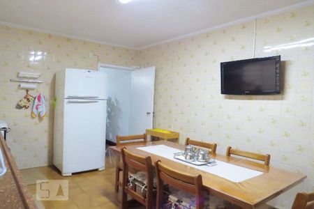 Casa à venda com 142m², 4 quartos e 2 vagas Casa à venda com 142m², 4 quartos e 2 vagasCozinha