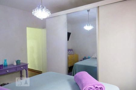 Casa à venda com 142m², 4 quartos e 2 vagas Casa à venda com 142m², 4 quartos e 2 vagasQuarto 3 - Armários