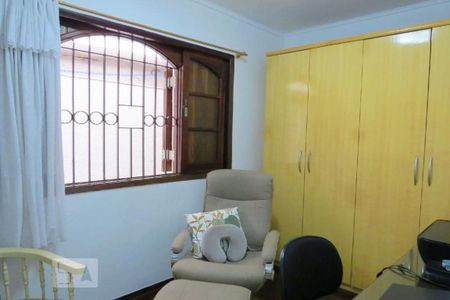 Casa à venda com 142m², 4 quartos e 2 vagas Casa à venda com 142m², 4 quartos e 2 vagasQuarto 2 - Armários