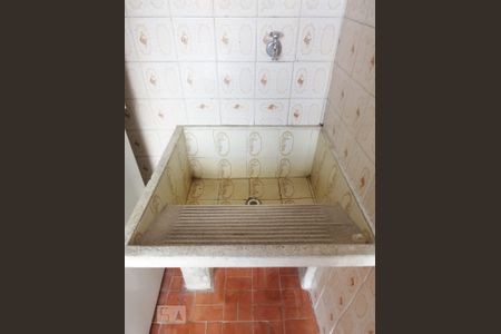 Casa à venda com 142m², 4 quartos e 2 vagas Casa à venda com 142m², 4 quartos e 2 vagasLavanderia