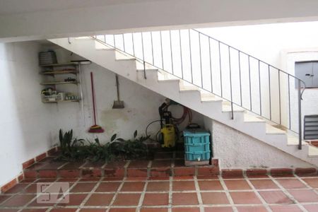 Casa à venda com 142m², 4 quartos e 2 vagas Casa à venda com 142m², 4 quartos e 2 vagasGaragem