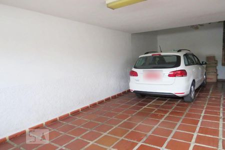 Casa à venda com 142m², 4 quartos e 2 vagas Casa à venda com 142m², 4 quartos e 2 vagasGaragem
