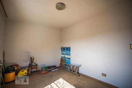 Casa à venda com 200m², 2 quartos e 2 vagas Casa à venda com 200m², 2 quartos e 2 vagasQuarto 2