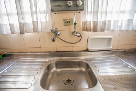 Casa à venda com 200m², 2 quartos e 2 vagas Casa à venda com 200m², 2 quartos e 2 vagasCozinha - Torneira