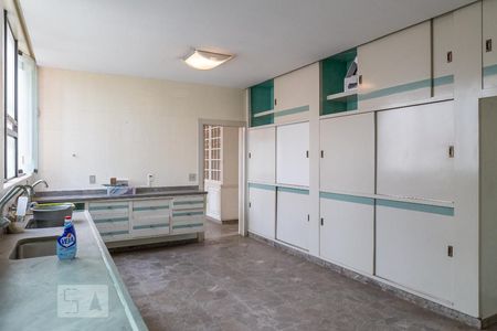 Casa para alugar com 750m², 7 quartos e 6 vagas Casa para alugar com 750m², 7 quartos e 6 vagasCozinha