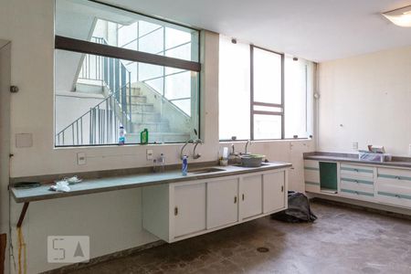 Casa para alugar com 750m², 7 quartos e 6 vagas Casa para alugar com 750m², 7 quartos e 6 vagasCozinha
