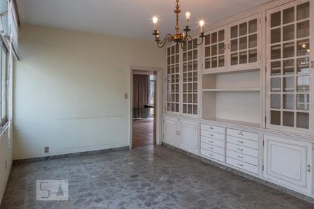 Casa para alugar com 750m², 7 quartos e 6 vagas Casa para alugar com 750m², 7 quartos e 6 vagasSala de Jantar