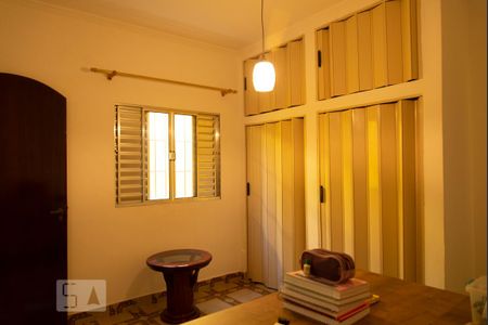 Casa à venda com 110m², 3 quartos e 2 vagas Casa à venda com 110m², 3 quartos e 2 vagasEscritório