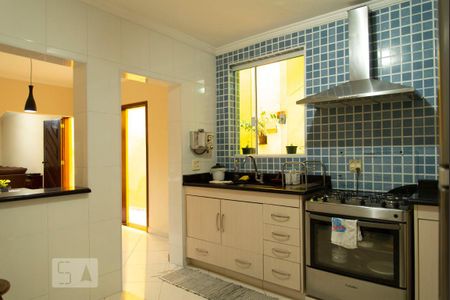 Casa à venda com 110m², 3 quartos e 2 vagas Casa à venda com 110m², 3 quartos e 2 vagasCozinha