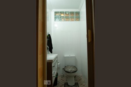 Casa à venda com 110m², 3 quartos e 2 vagas Casa à venda com 110m², 3 quartos e 2 vagasBanheiro