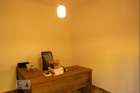 Casa à venda com 110m², 3 quartos e 2 vagas Casa à venda com 110m², 3 quartos e 2 vagasEscritório