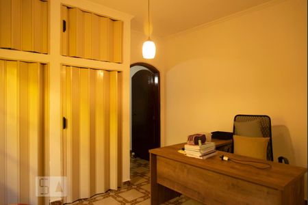 Casa à venda com 110m², 3 quartos e 2 vagas Casa à venda com 110m², 3 quartos e 2 vagasEscritório