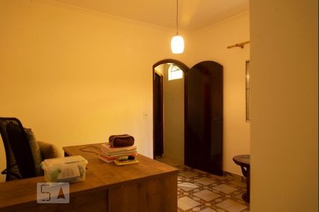 Casa à venda com 110m², 3 quartos e 2 vagas Casa à venda com 110m², 3 quartos e 2 vagasEscritório