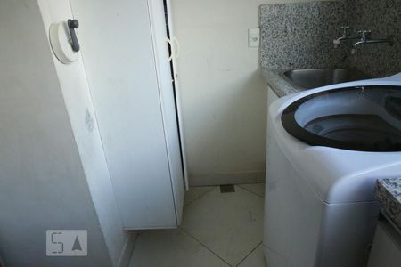 Apartamento à venda com 73m², 3 quartos e 2 vagasLavanderia
