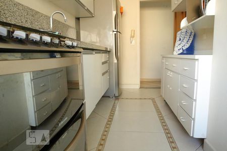 Apartamento à venda com 73m², 3 quartos e 2 vagasCozinha